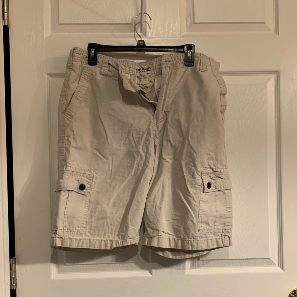 Men’s cargo shorts